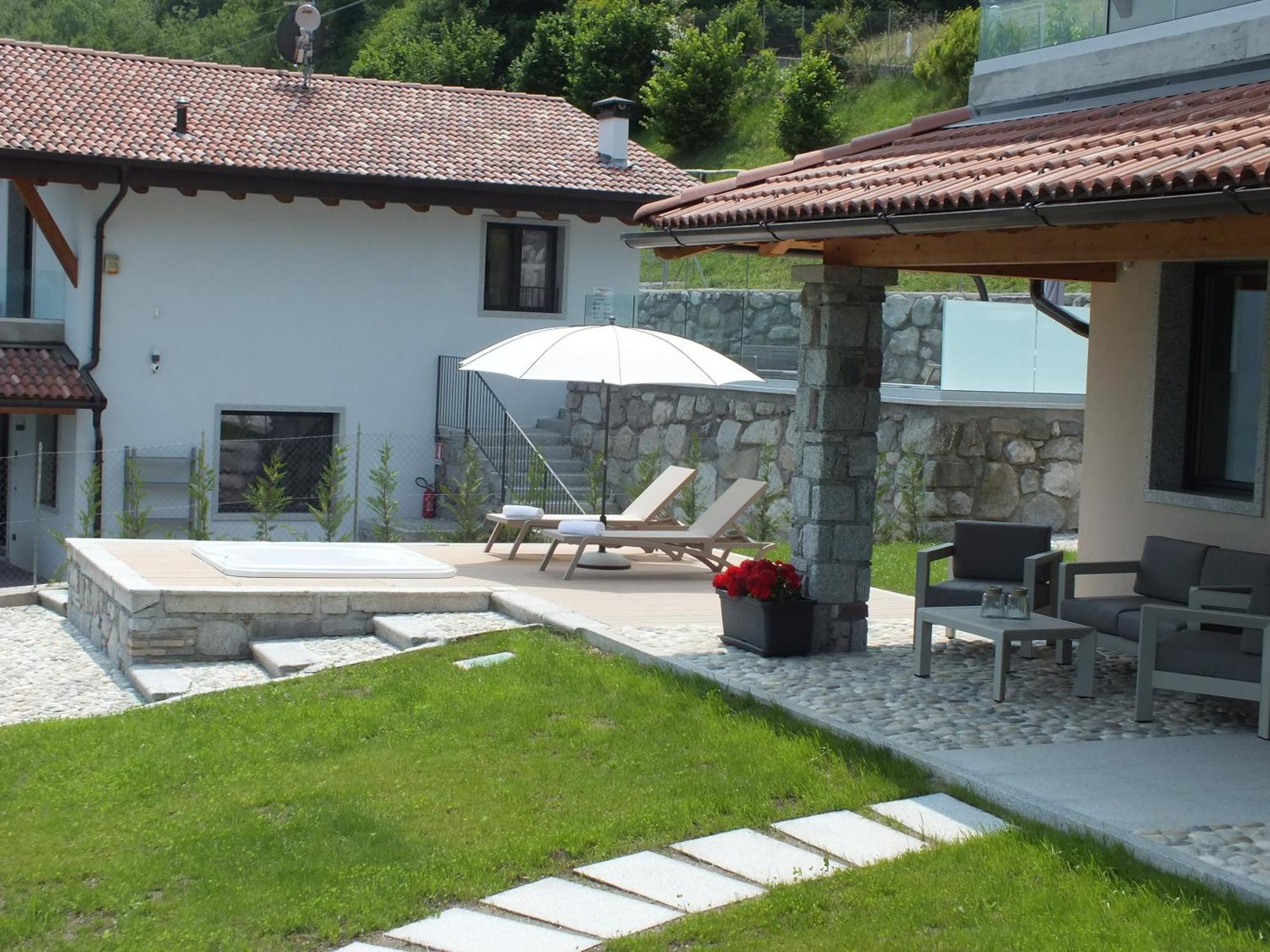 Rocca D'Anfo B&B-Apartments Lake View Exterior photo